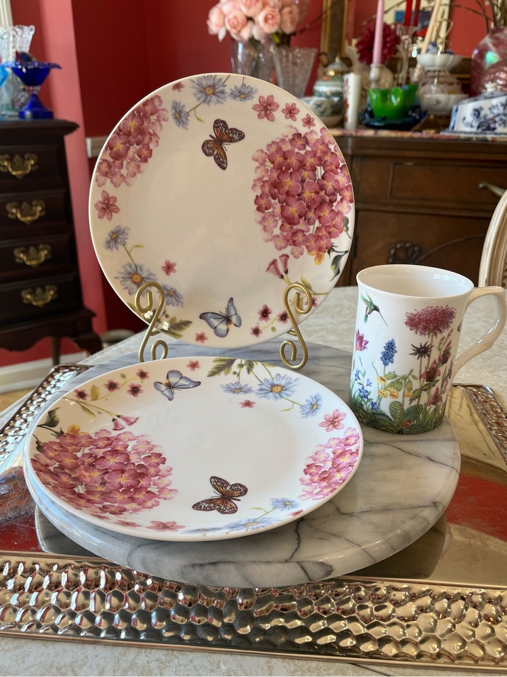 GRACE TEAWARE Pink Hydrangea Set of 2 SALAD 8" PLATES & 2 Stechcol Gracie Mugs